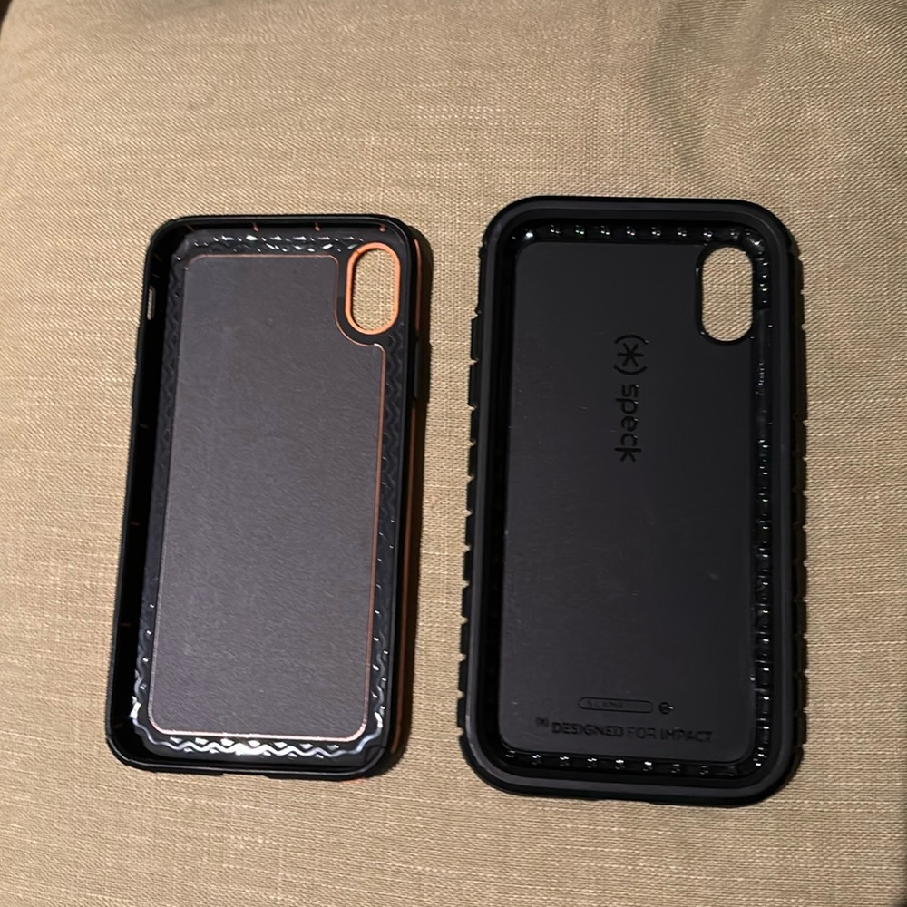 2 iPhone XR covers, 1 Speck and 1 Noname